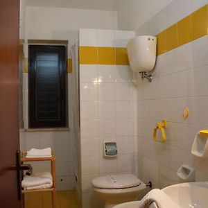 Camera con letto king size